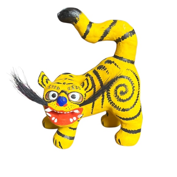 Japanese Folk Art Paper Mache "Koshidaka Tora" tiger Japanese Omamori - Picture 3 of 5